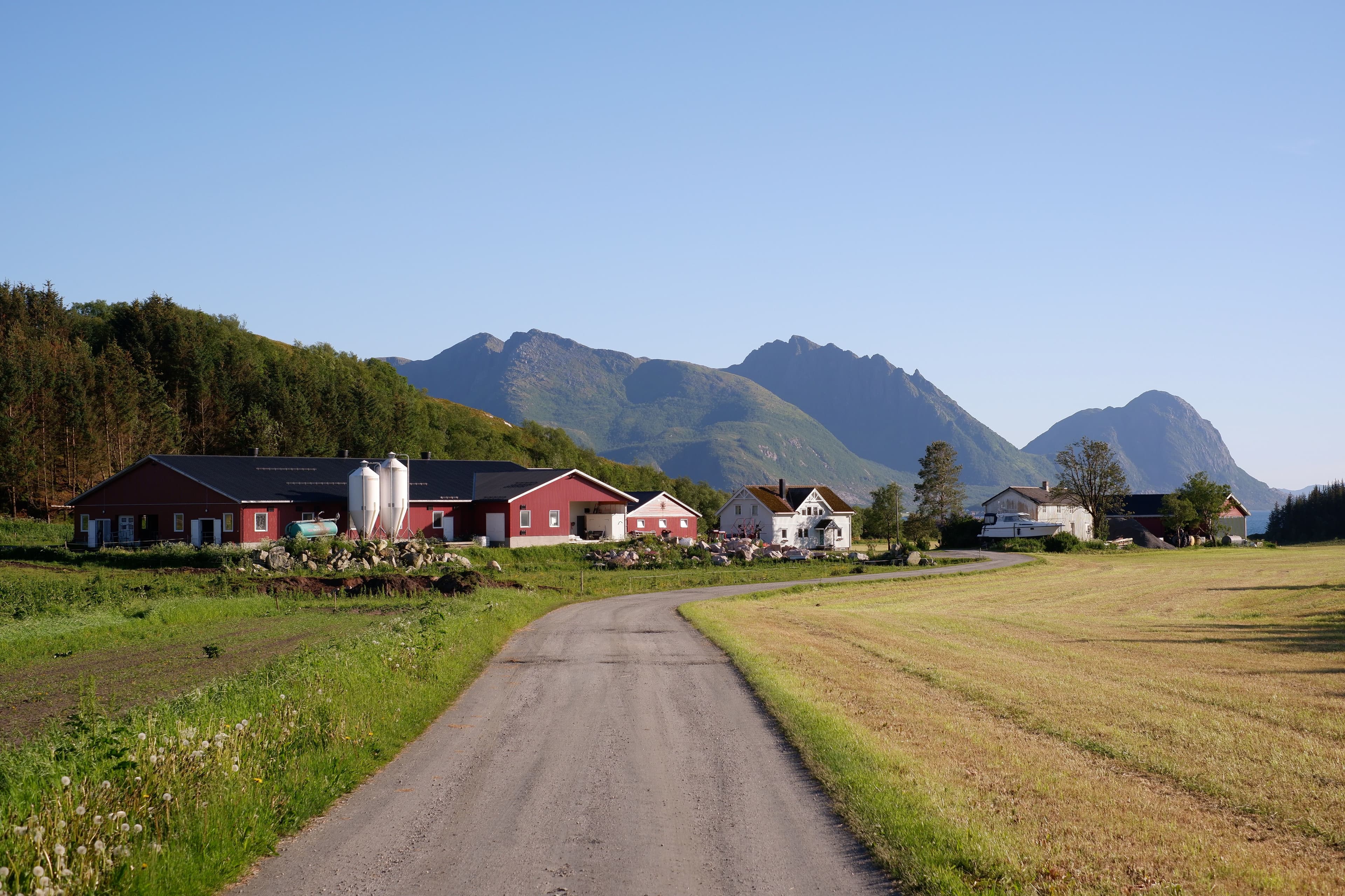 Småjord Gård