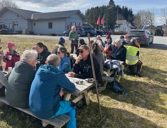Flott dugnad i nydelig vær